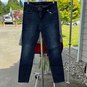 STS Blue womens jeans, size 28